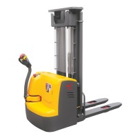 Штабелер самоходный 1,5 т 5,6 м XILIN CDDR15-III Li-ion 24/225 В/Ач, сопровождаемый