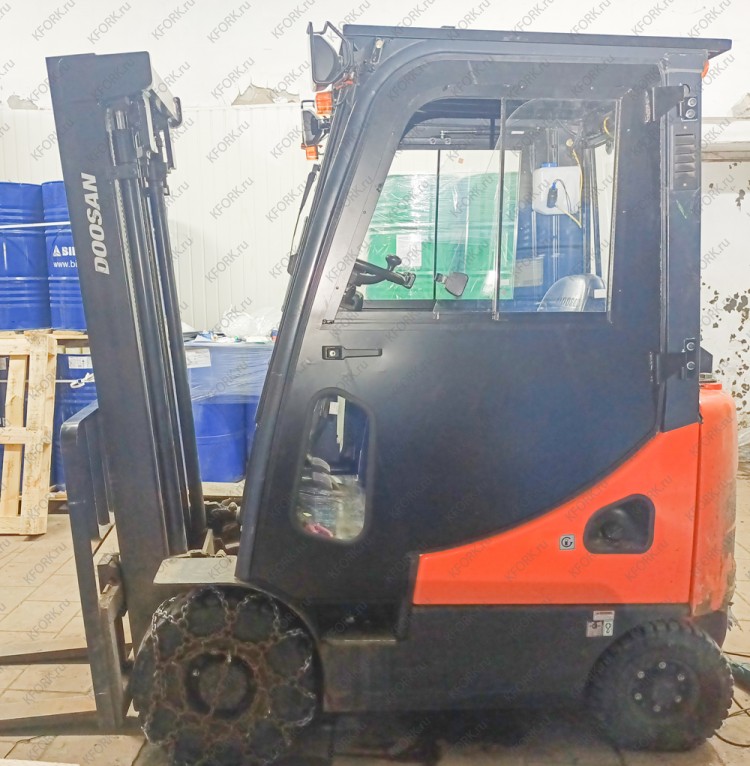 Кабина металлическая (жесткая) для погрузчика Doosan 1,5-2т 5 серия