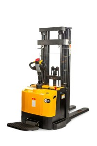 Штабелер самоходный 2,0 т 5,5 м TOR ES20T4 Li-ion 24/200 В/Ач, с платформой
